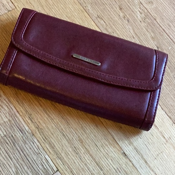 Nine West trifold wallet burgundy real leather. Multiple card slots. Guc - Picture 3 of 9